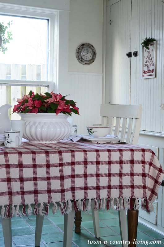Christmas Breakfast Nook in Red and White