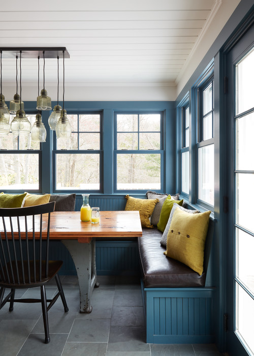 Classic Blue Breakfast Nook Ideas: Color in the Kitchen