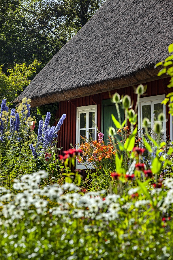 Small red cottage in Sweden