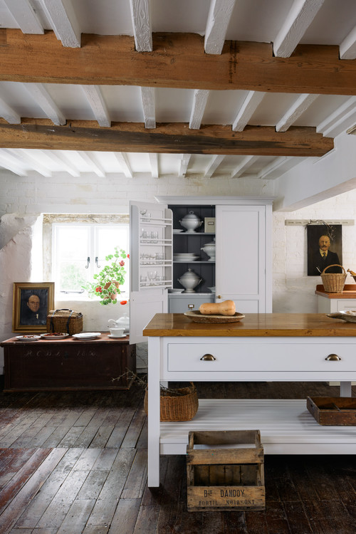 Country Style Old World Kitchen