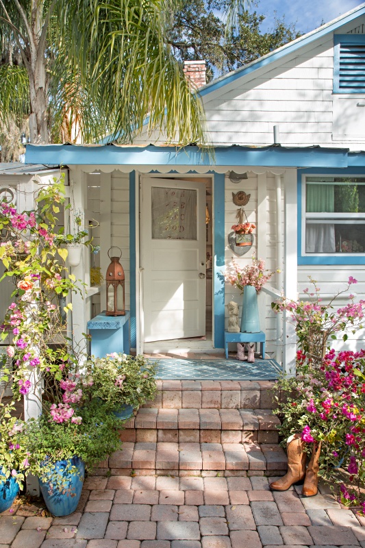 Fifi O’Neill’s Florida Cottage: Home with a Heart