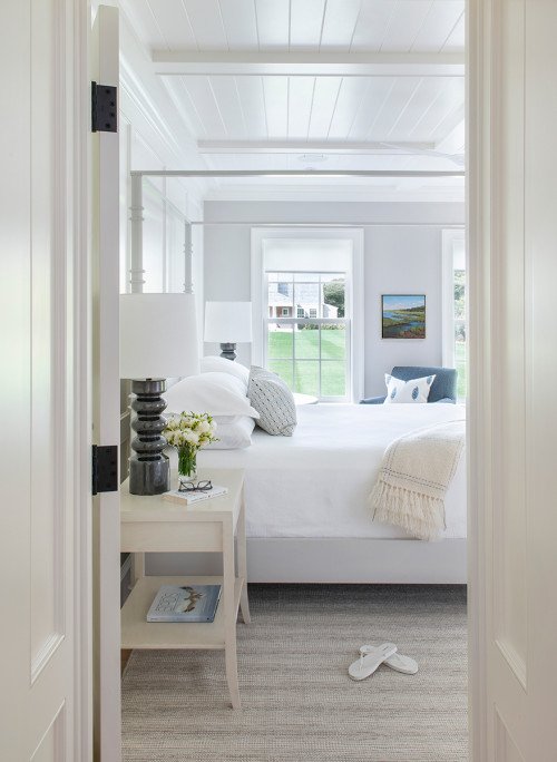 Coastal Style Bedroom in Comfortable Beach House
