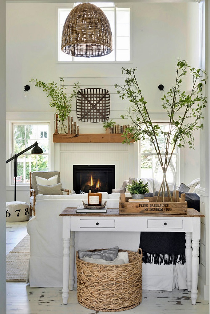 country farmhouse family room