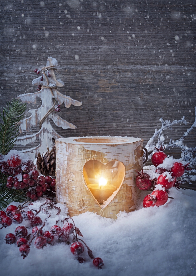 Birch Cut-Out Candle Holder with Heart and Christmas Berries