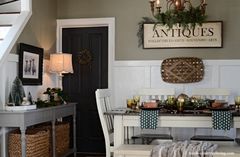 Christmas Country Home Tour 2020 - Town & Country Living