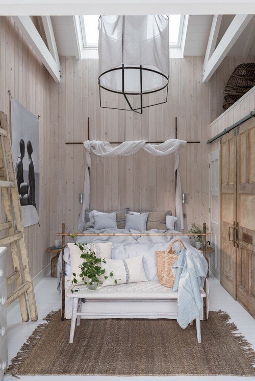 Airy Beach Cottage Bedroom