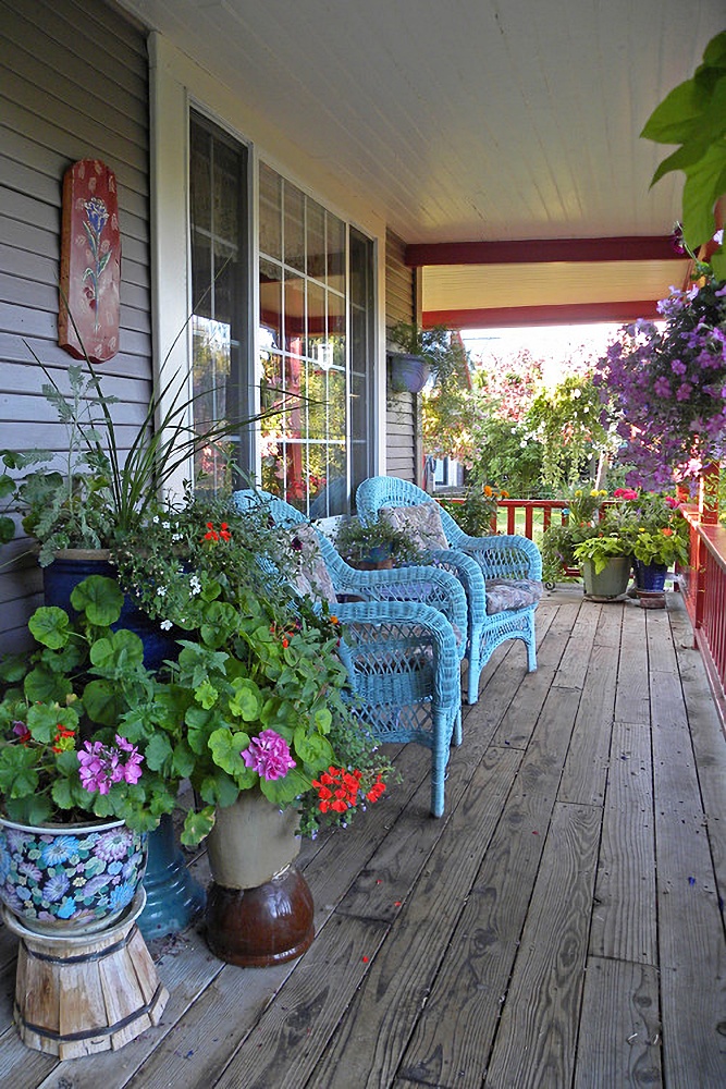 vintage front porch