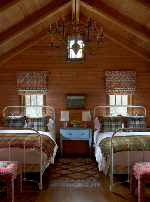 camp style bedroom with twin beds