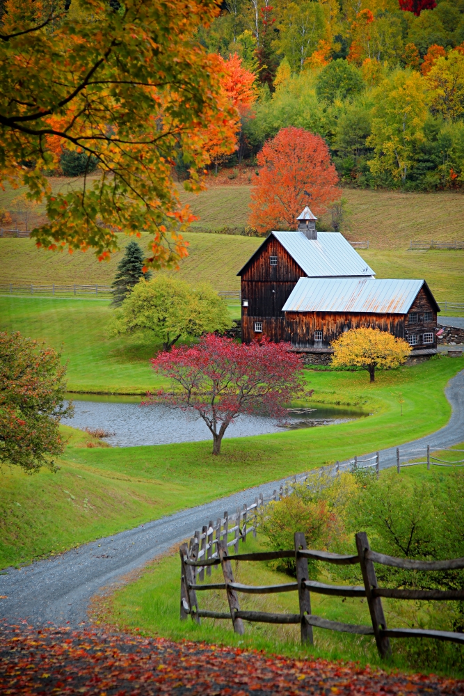 Vermont Barn in the Fall Season