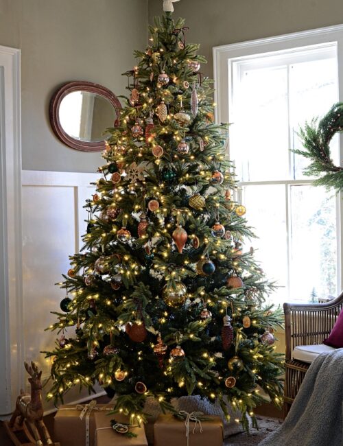Neutral style modern country Christmas tree