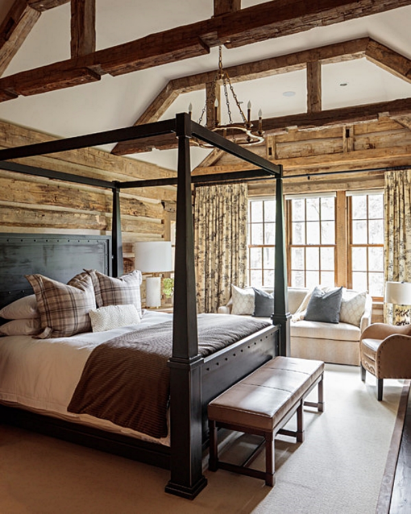 Four-Poster bed and vaulted bedroom ceiling