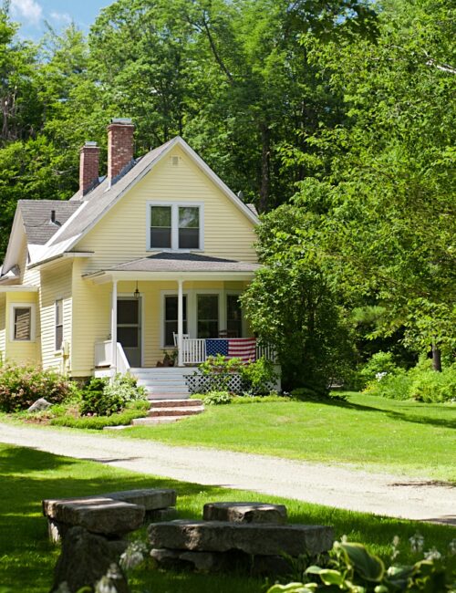A yellow country home in New Hampshire