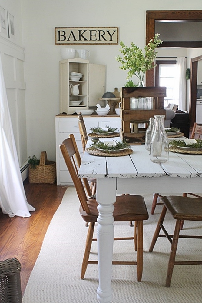 Willow Farmhouse Tour - vintage style dining room