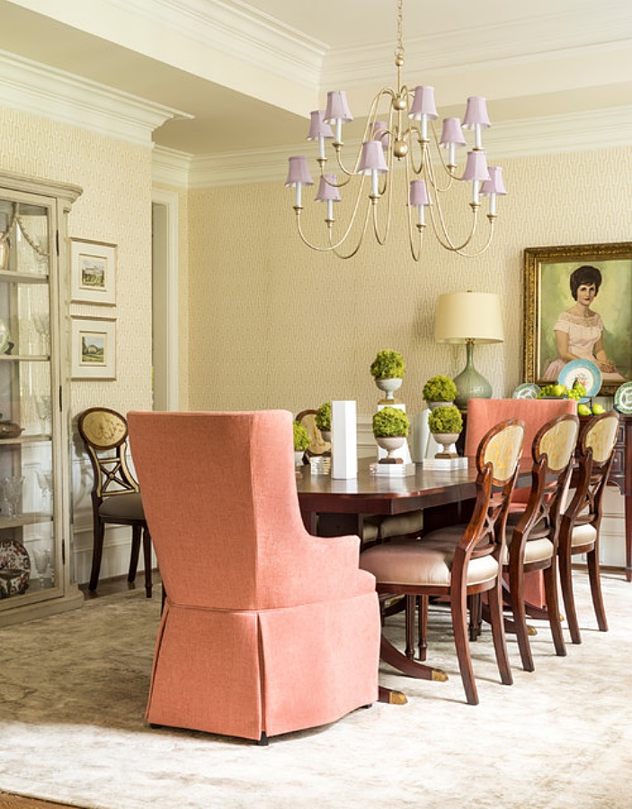 Traditional southern dining room 