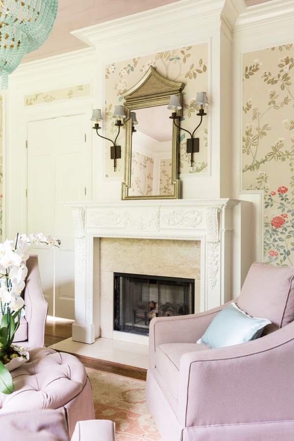 Southern sitting room in a pastel palette