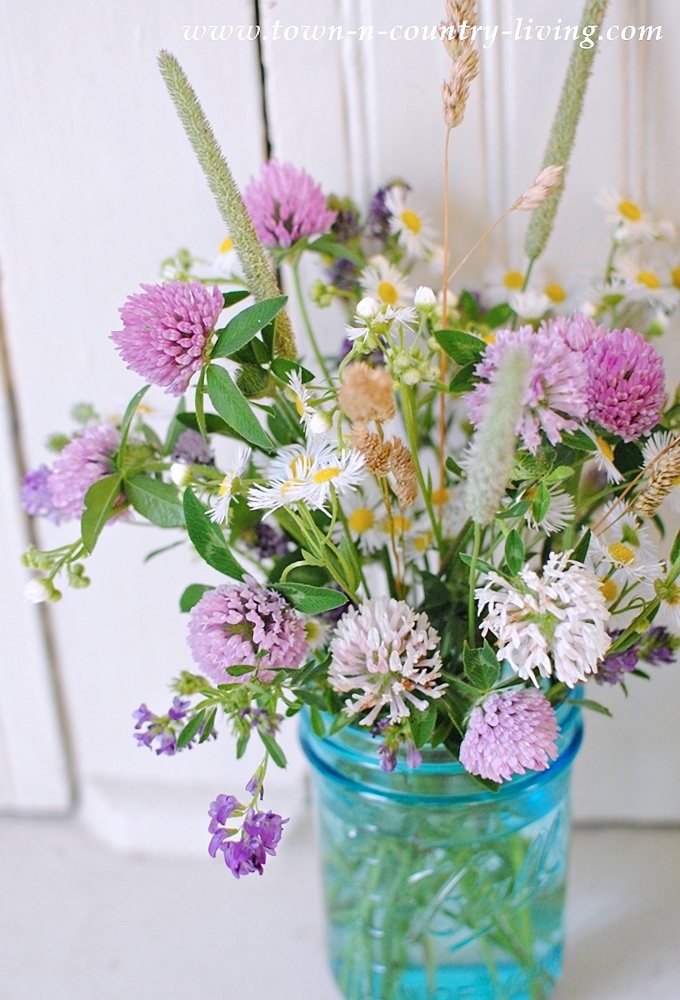 Wildflower arrangement for summer centerpiece