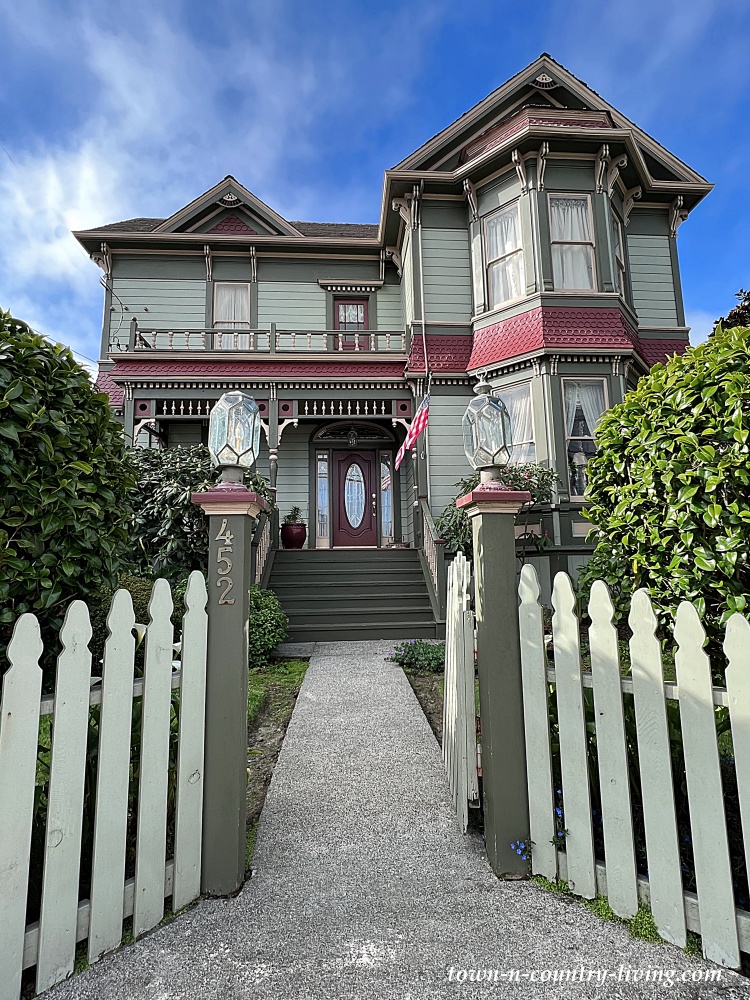 Historic Ferndale California - Victorian House