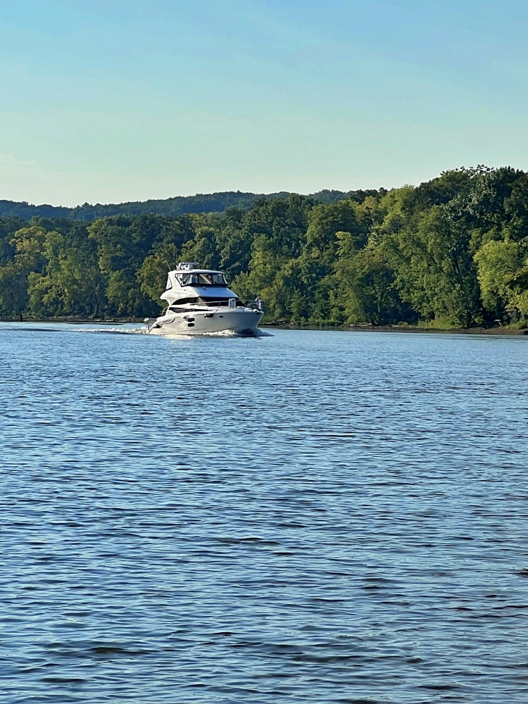 Boat on the Illinois River at Heritage Harbor