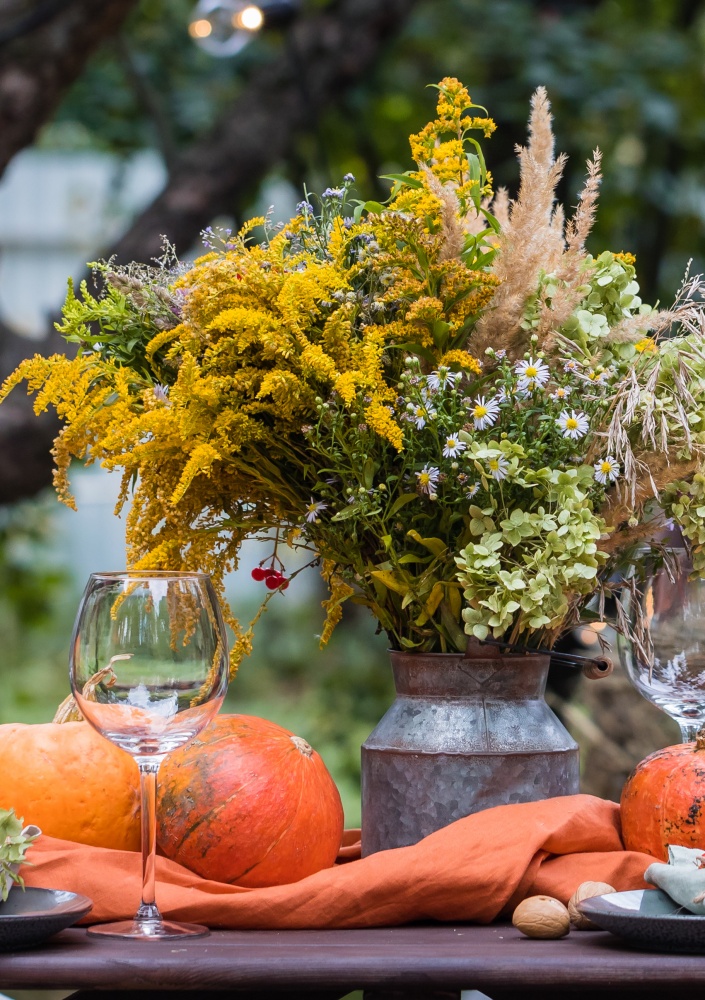 Fall Florals: A Quick Way to Add Color to Your Home