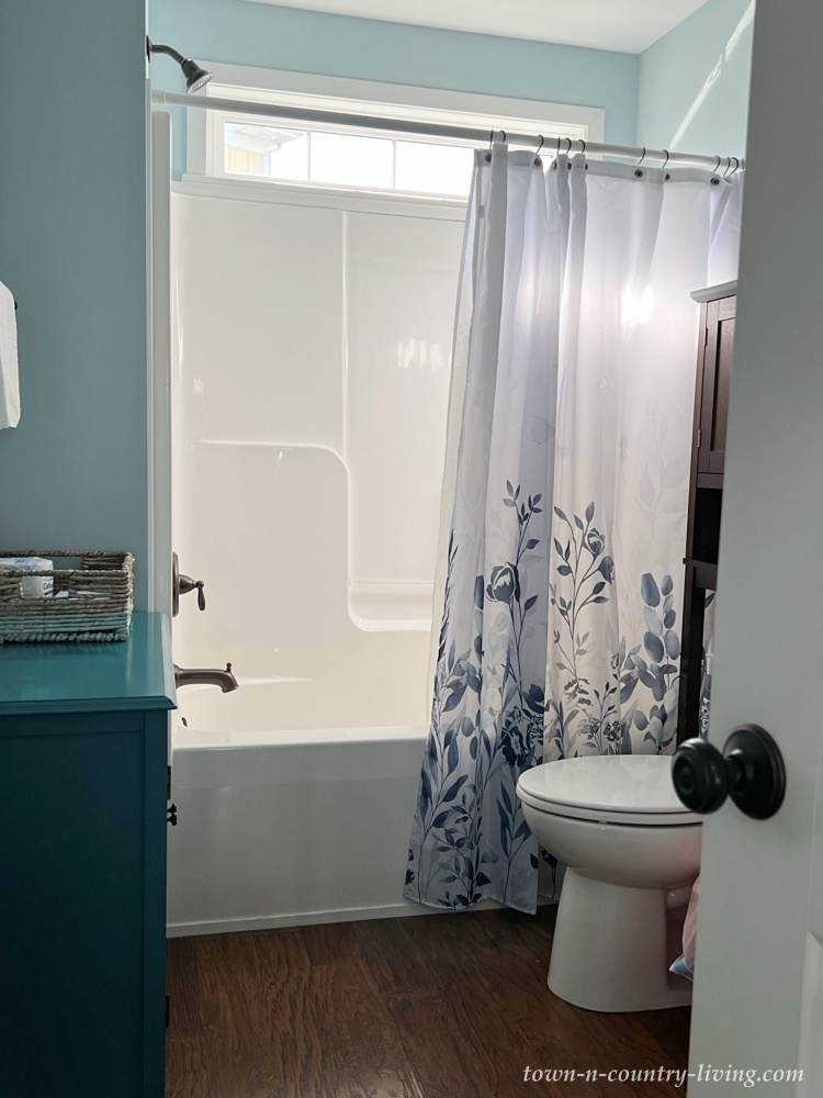 blue and white coastal style bathroom