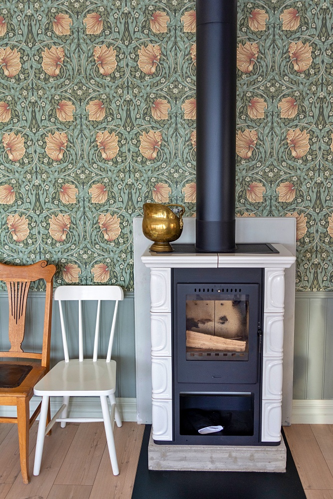 Wallpaper, the Grandpa Trend, and Interior Makeovers: Friday Finds #107