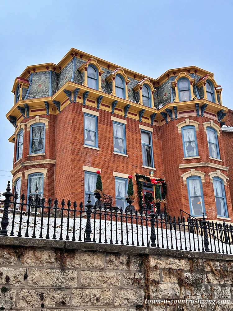 Historic Holiday Homes That Are Beyond Amazing from Galena, Illinois