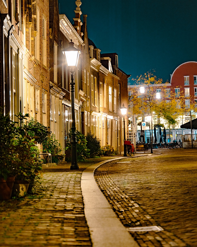 street in the night - charming city of Dordrecht
