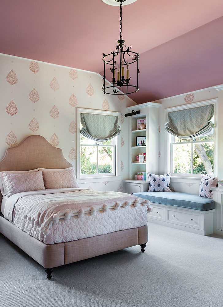 romantic bedroom in white and pink
