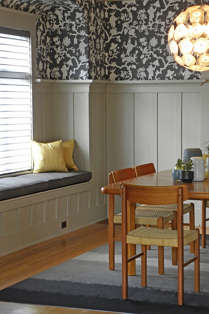 craftsman dining room with wallpaper