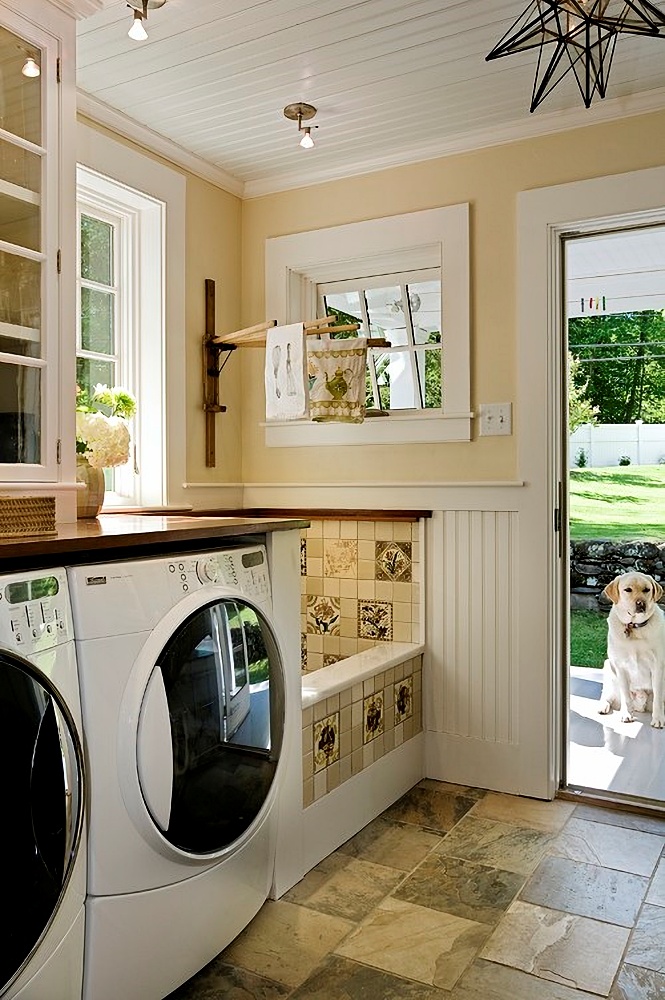 English style laundry room with pet shower