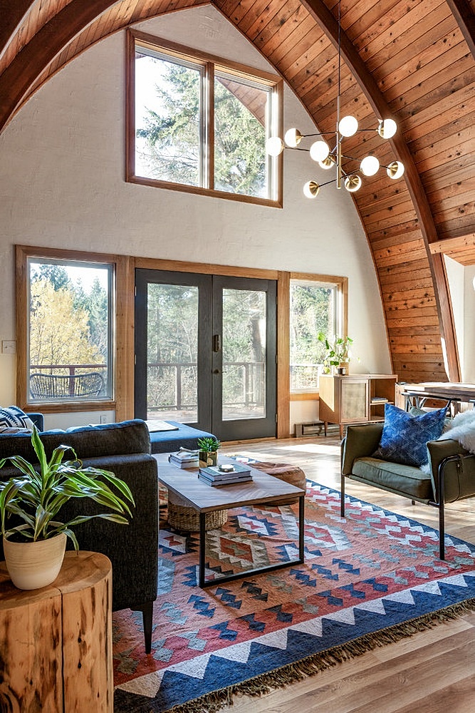 Oregon cabin great room