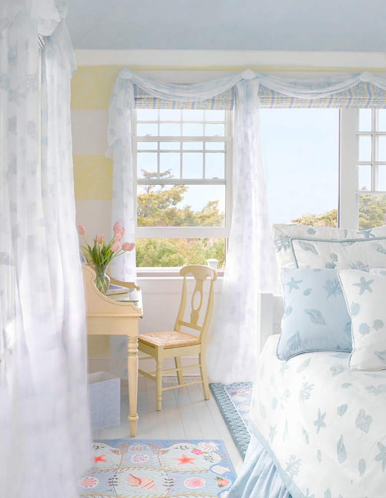 Paradise Found: Seaside Serenity Awaits at Stunning Beach Cottage Haven