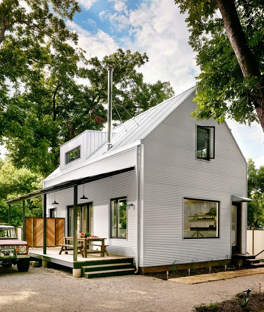 Charming and Efficient: Discover the Allure of a Tiny Modern Farmhouse
