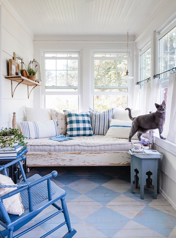 Small Spaces, Big Appeal: Home Tour from Fifi O’Neill’s Latest