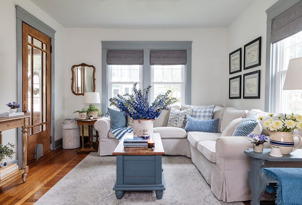 bungalow living room in blue and white - small spaces