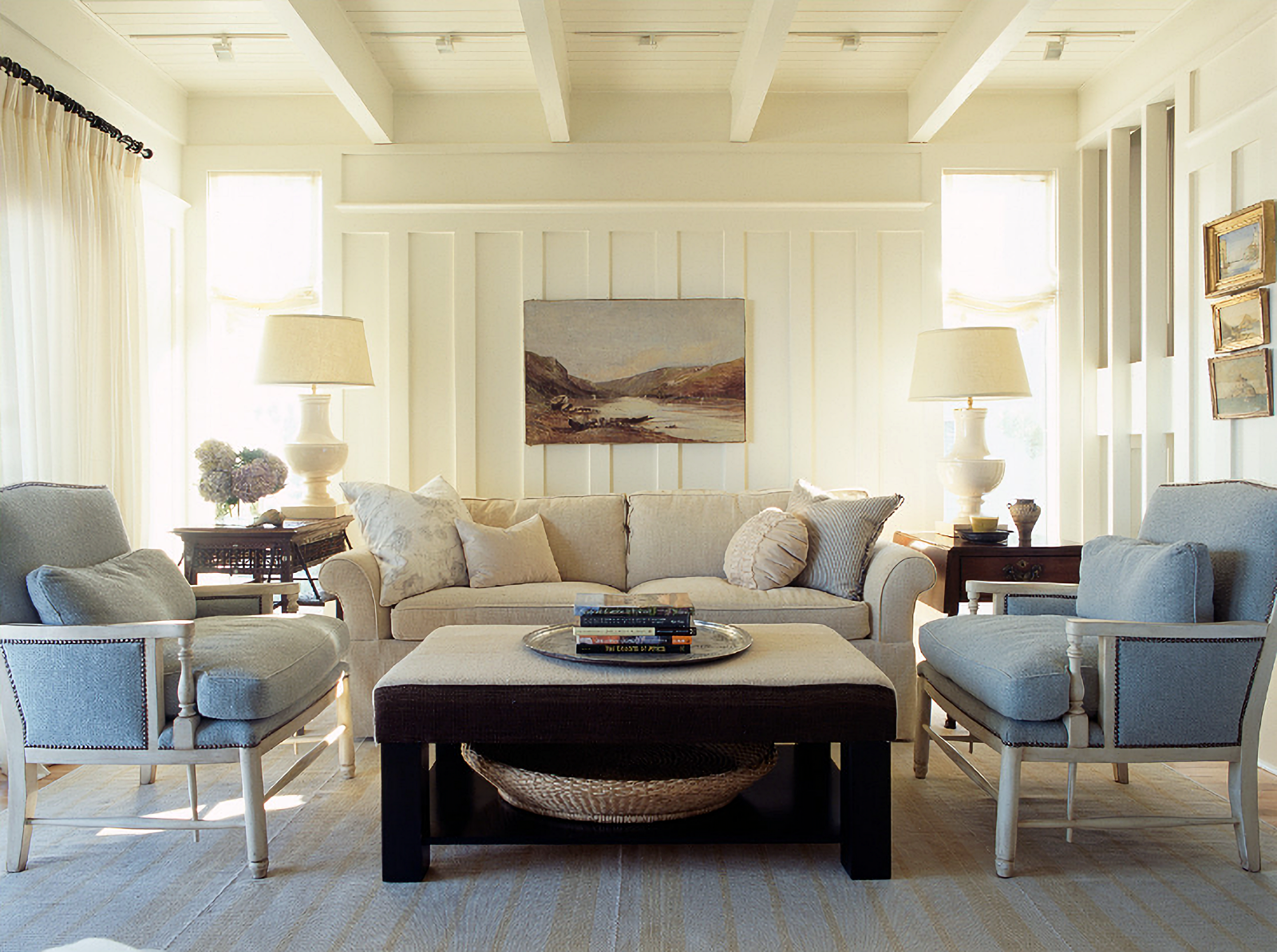Beach cottage living room in white and blue