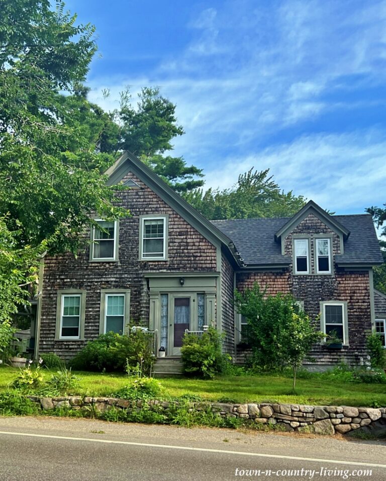 The Kennebunkport House Dwellings That Capture Coastal Living At Its   Nantucket Style Home 6 768x957 