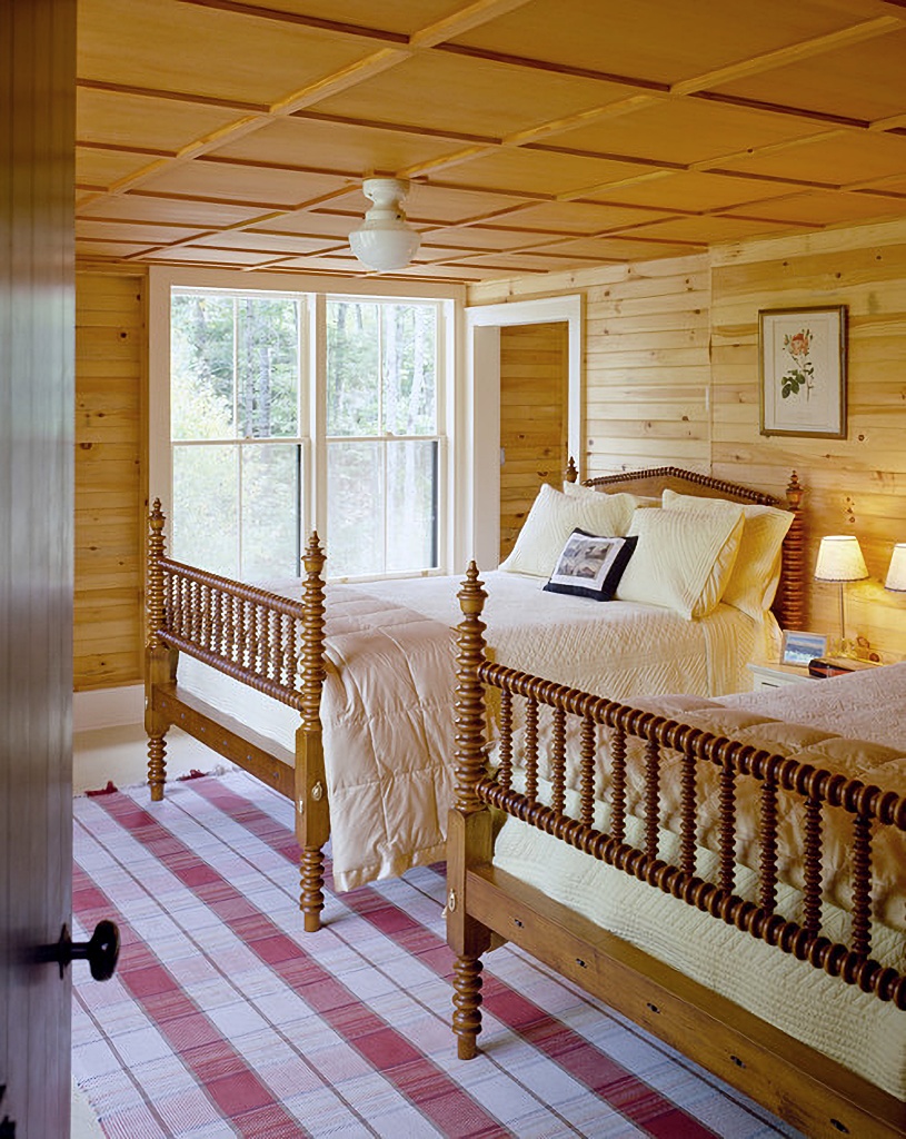 Jenny Lind beds in rustic bedroom