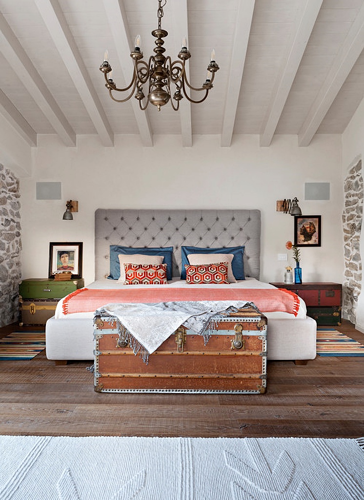 Italian villa bedroom