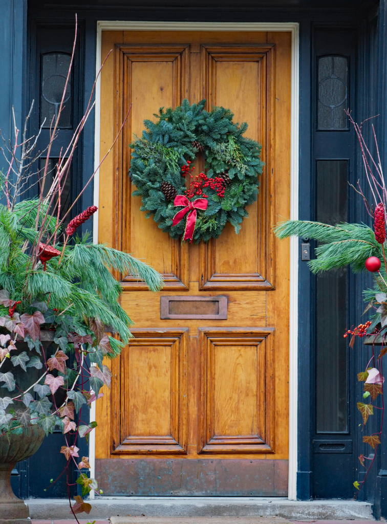 How to Deck the Front Door for the Holidays: A Dazzling Christmas Wreath