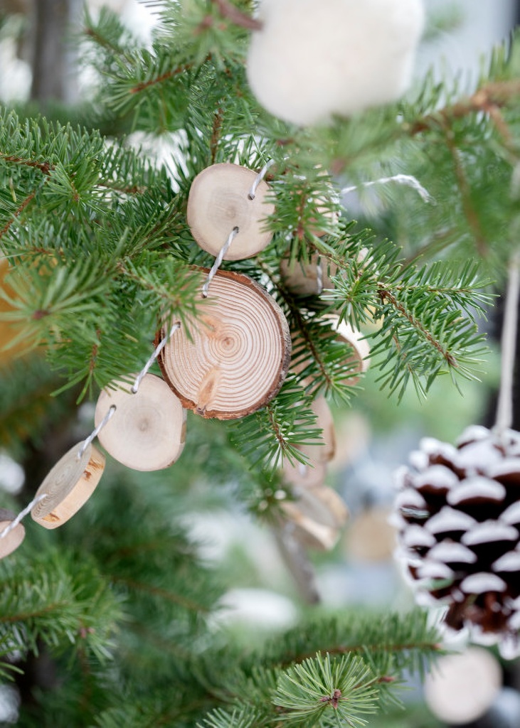 wood slice garland on Christmas tree
