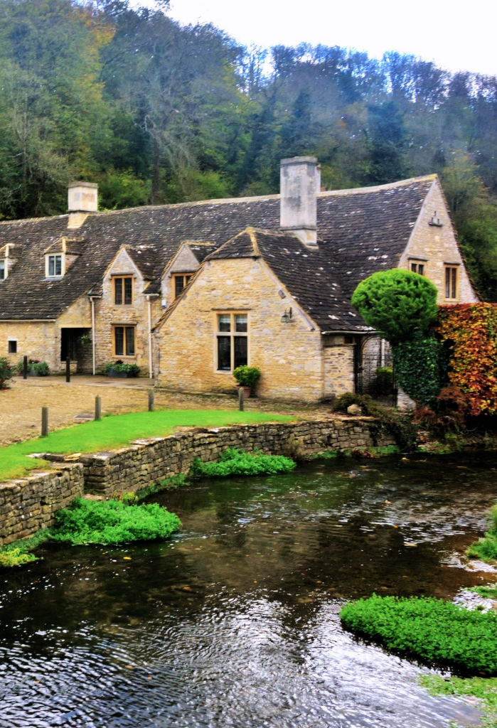 Riverside Stone Cottages at Castle Coombe in the Cotswolds