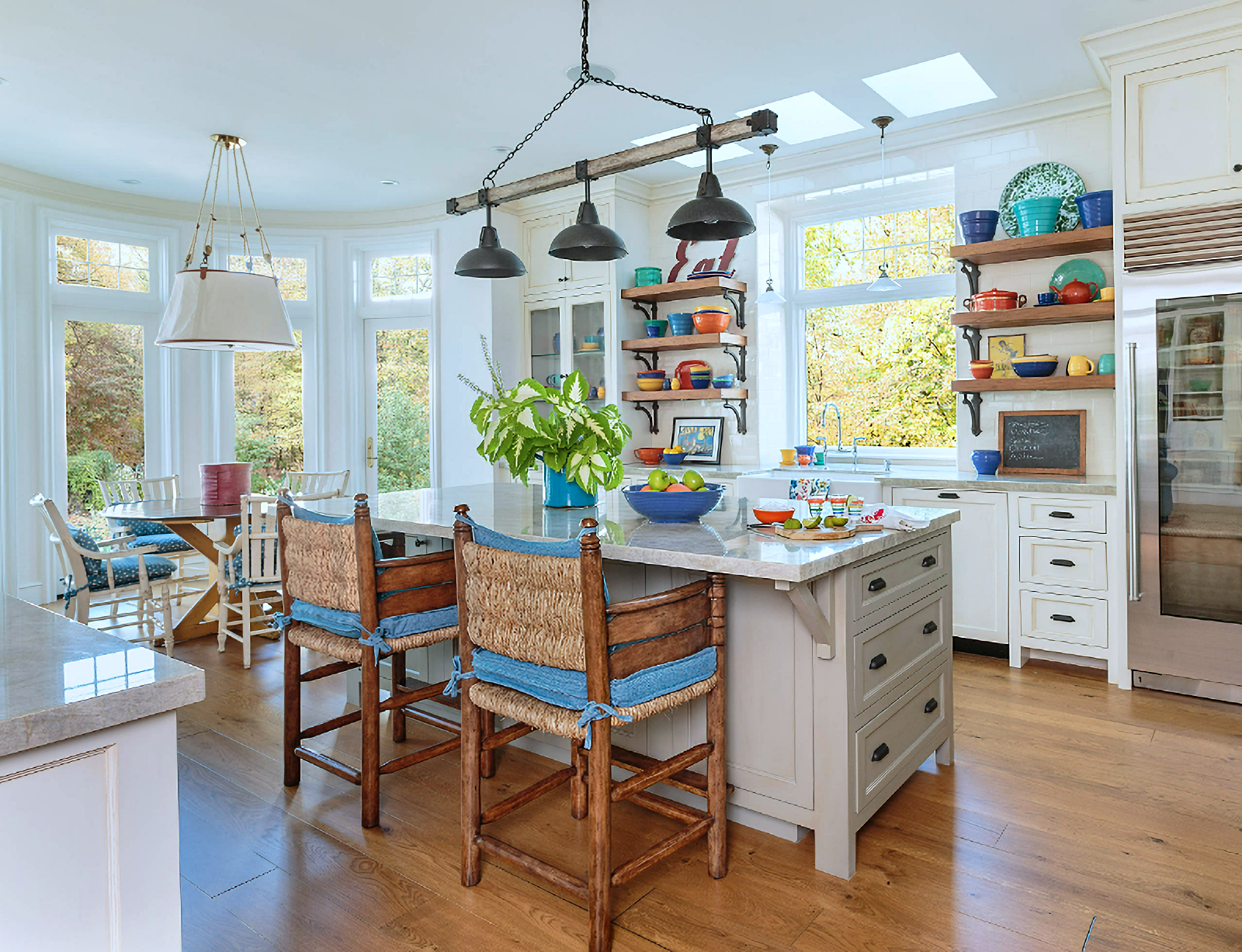 colorful and bold country farmhouse kitchen