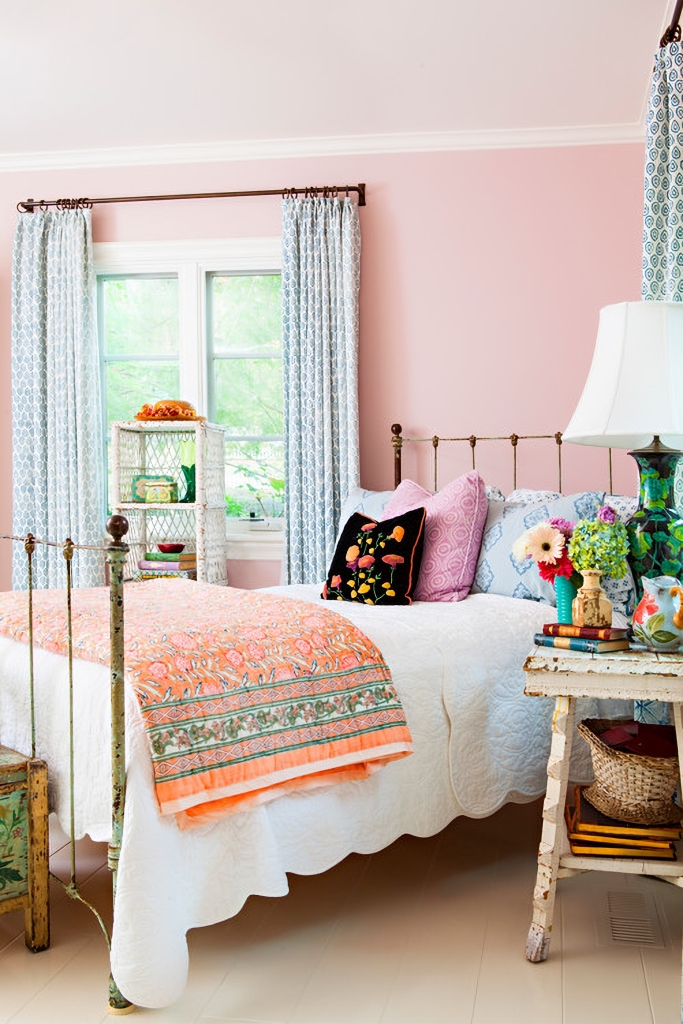 pink summer bedroom