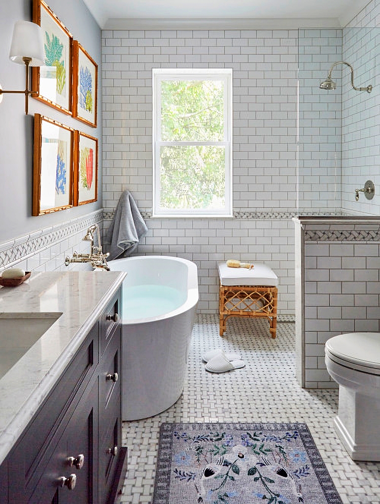 This Beautiful Victorian Style Bathroom Is the Cat’s Meow!