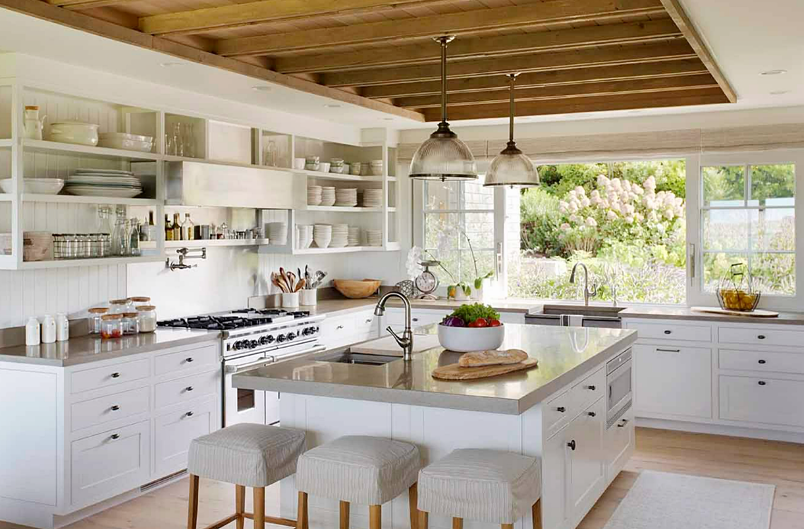 Island home kitchen