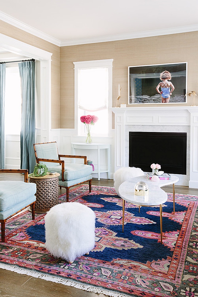 traditional living room in pink and blue