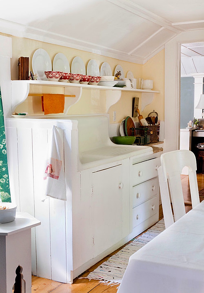 cottage kitchens - vintage sink