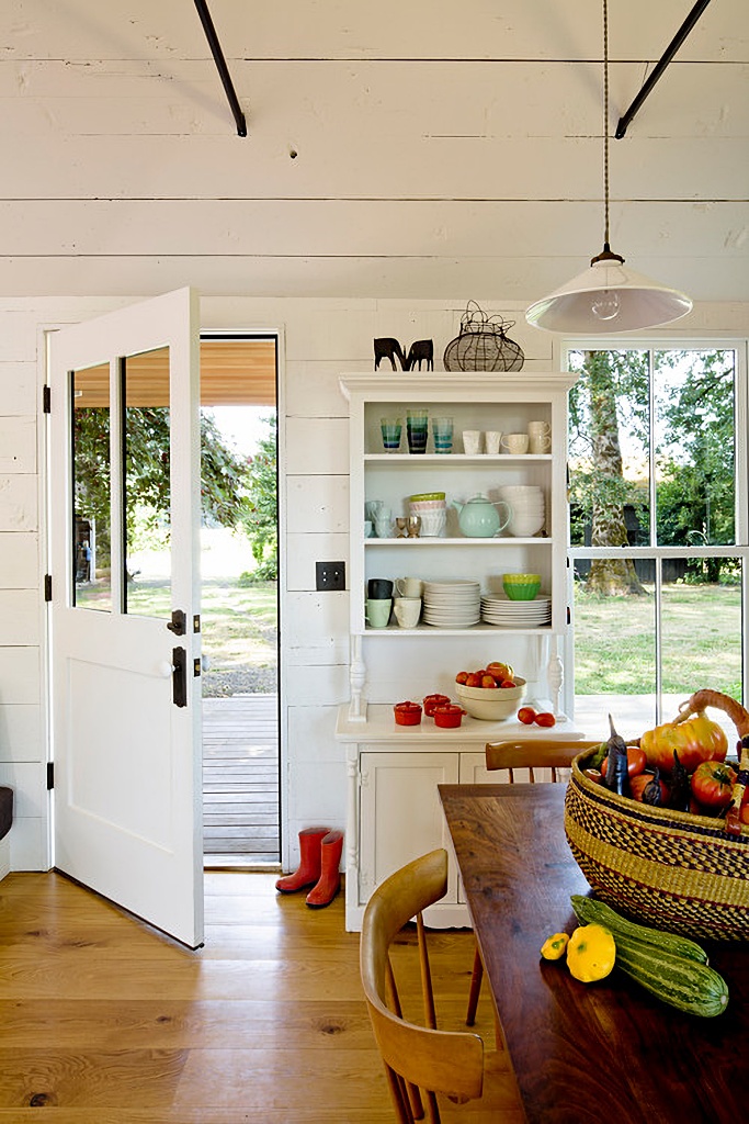 farmhouse style kitchen