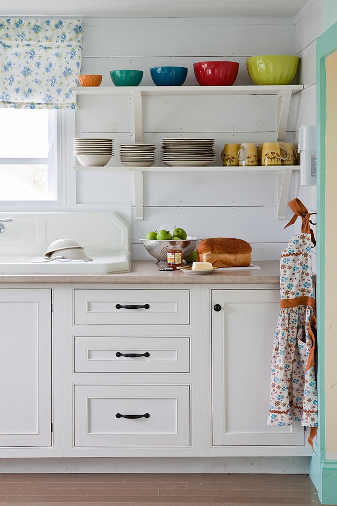 cottage kitchen with Fiesta ware bowls